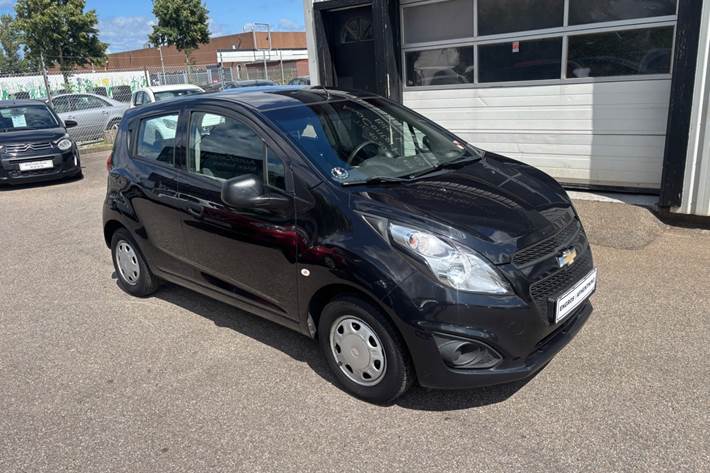 Sort Chevrolet Spark fra 2014 set udefra