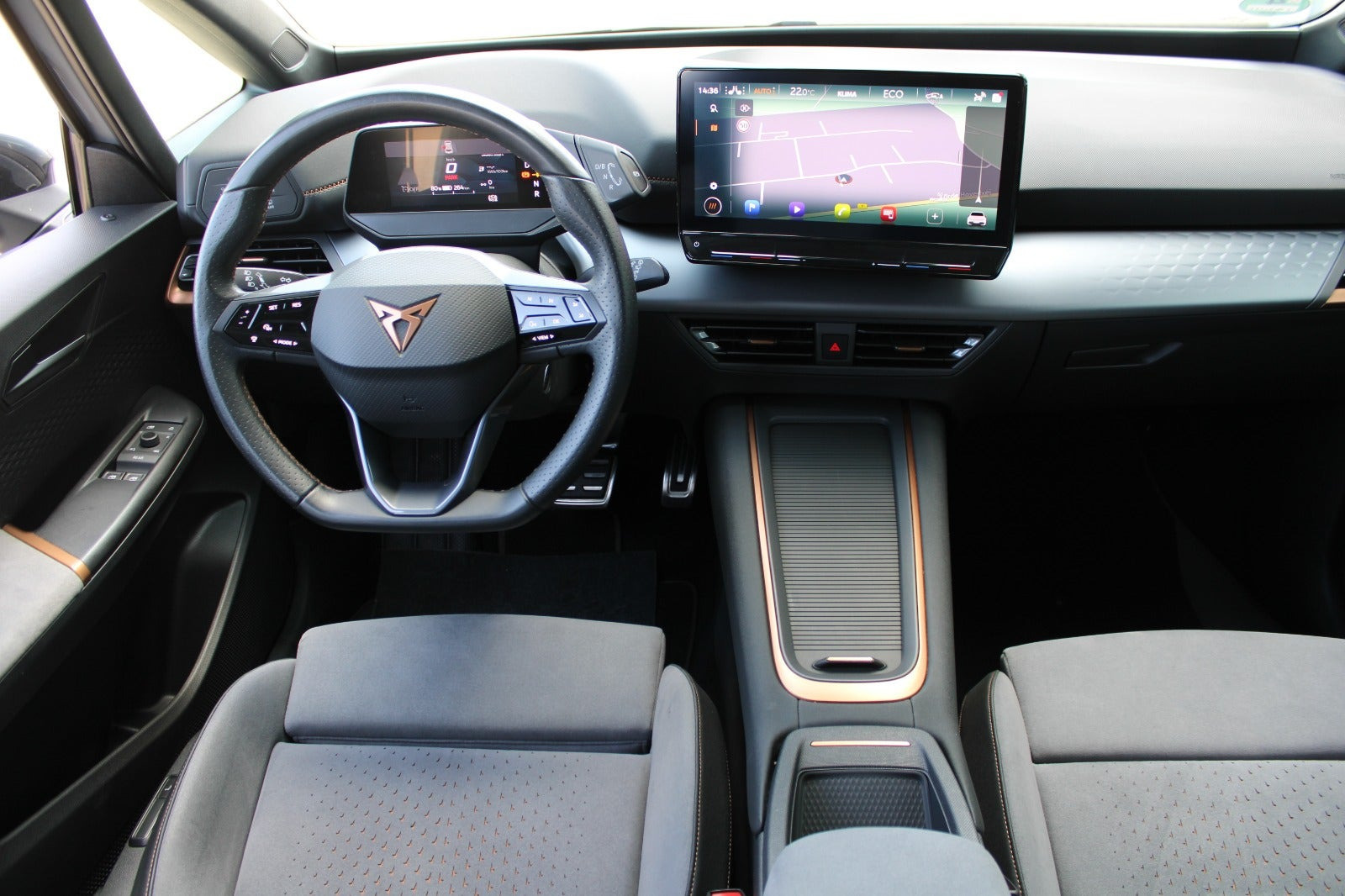 Grå Cupra Born fra 2024