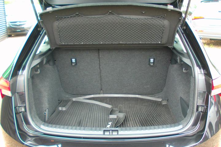 Sort Skoda Scala fra 2020