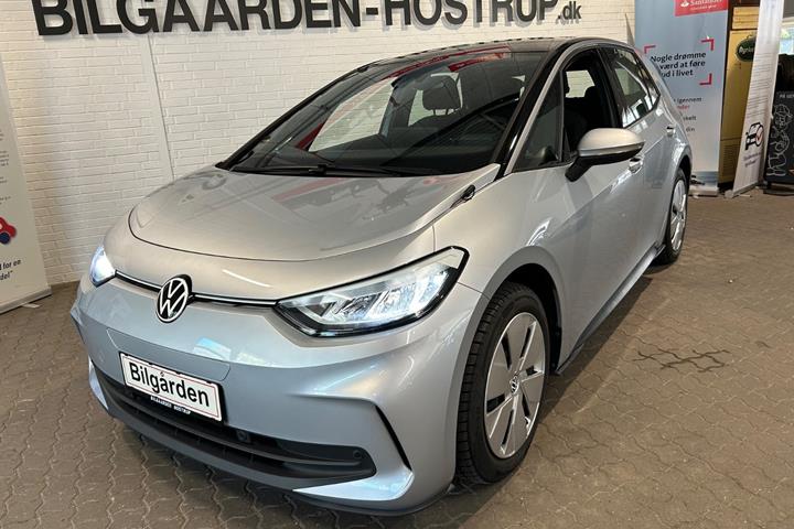 Sølv VW ID.3 fra 2023 set udefra