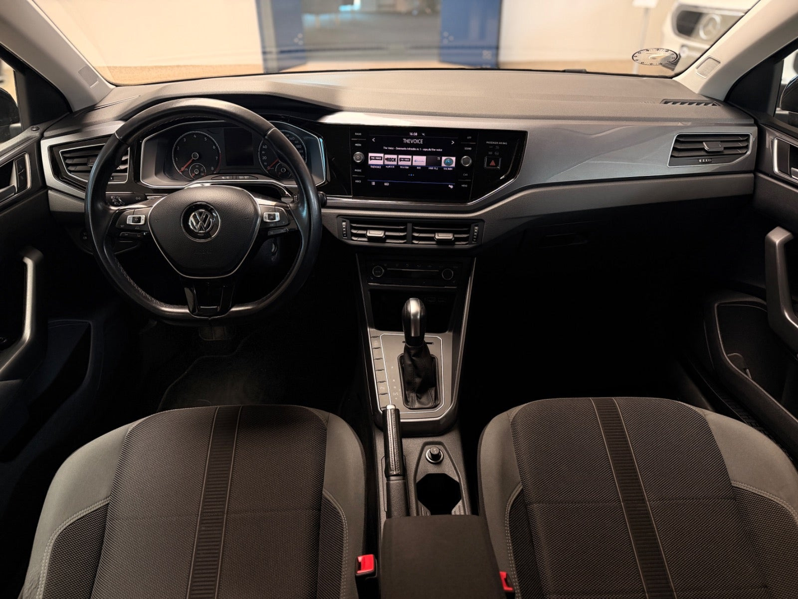 Sort VW Polo fra 2020
