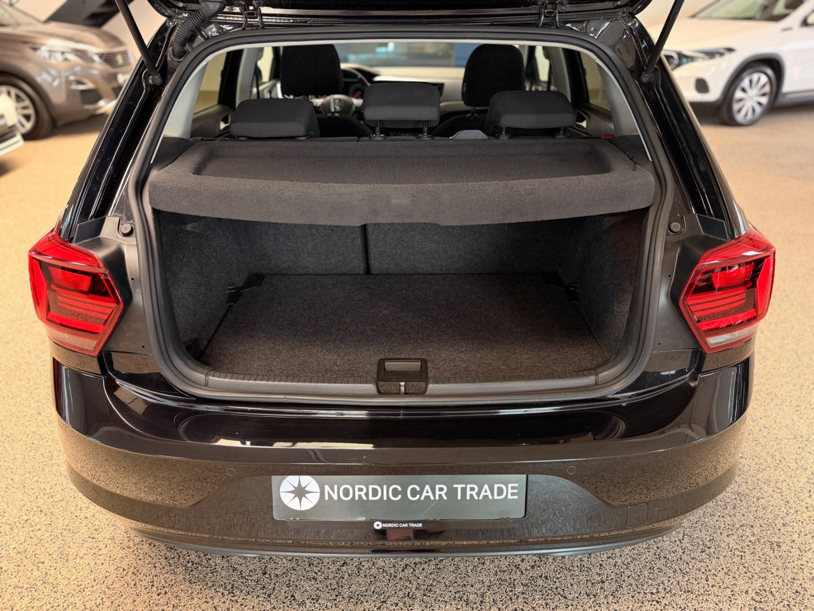 Sort VW Polo fra 2020