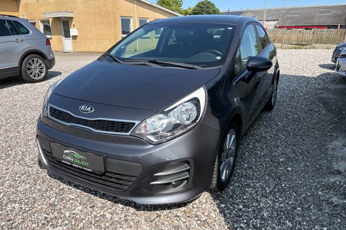 Grå Kia Rio fra 2016