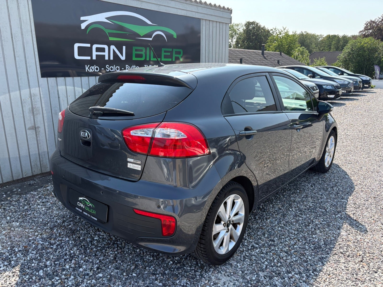 Grå Kia Rio fra 2016
