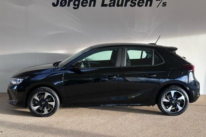 Sort Opel Corsa-e fra 2023