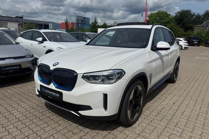 Hvid BMW iX3 fra 2021