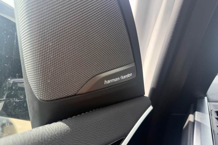 Hvid BMW iX3 fra 2021