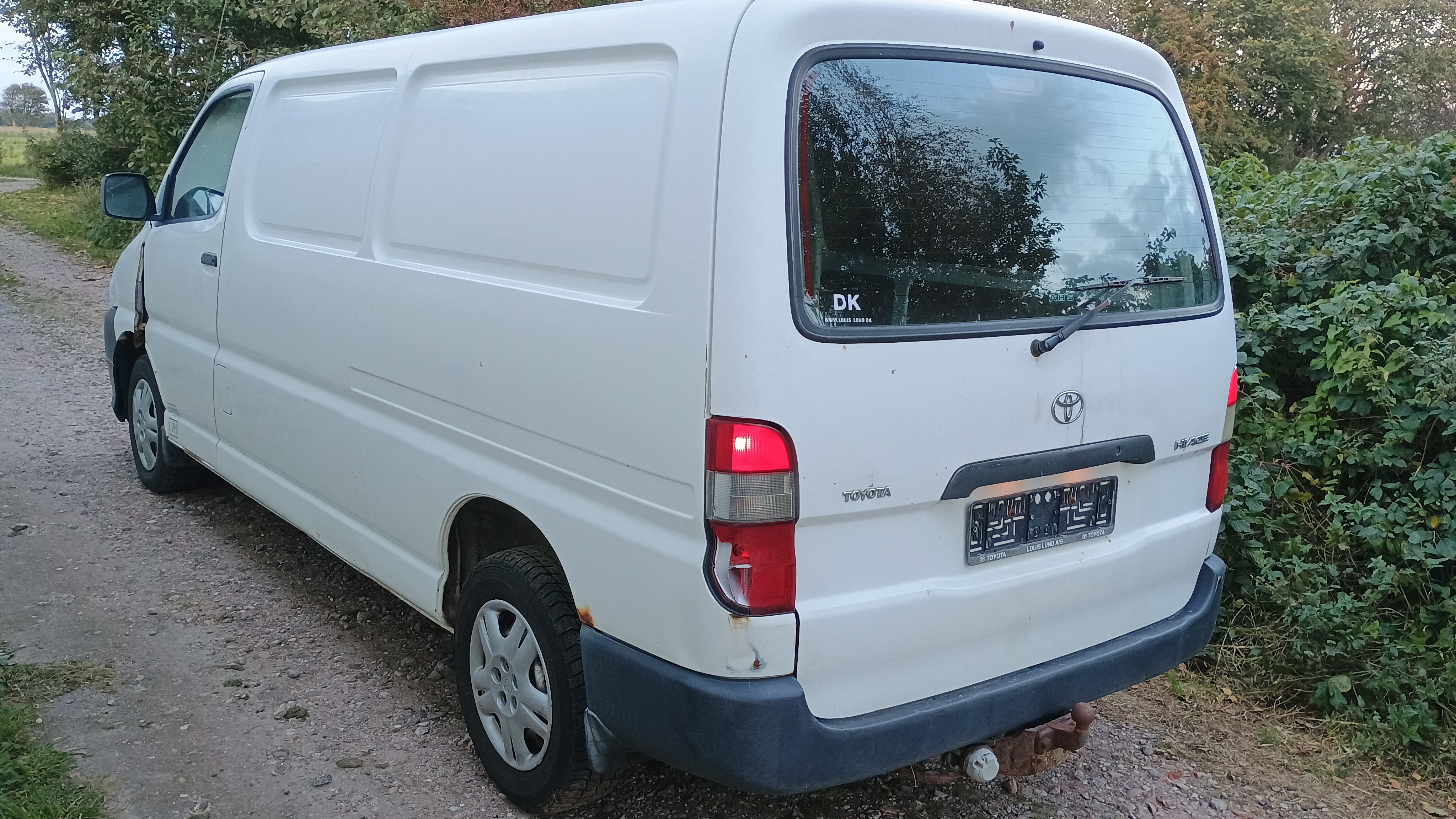 Hvid Toyota HiAce fra 2007