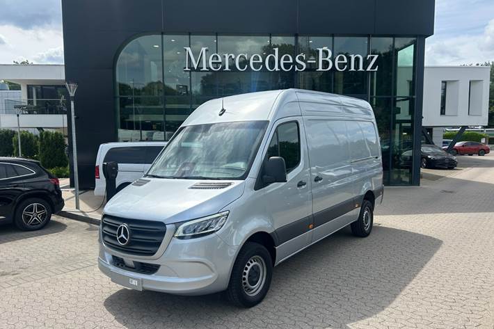 Sølv Mercedes Sprinter 317 fra 2024