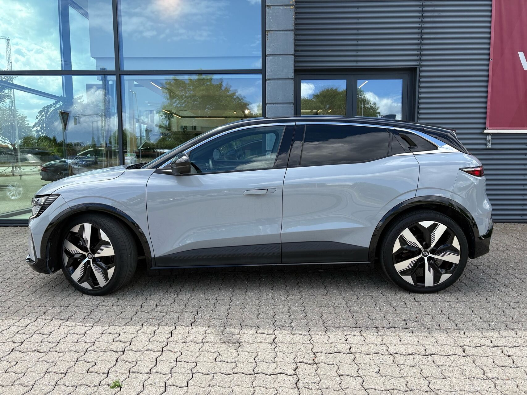 Grå Renault Mégane fra 2022