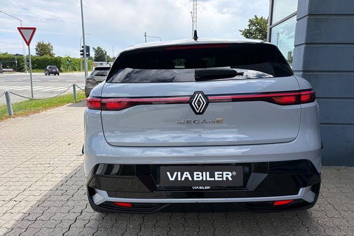 Grå Renault Mégane fra 2022