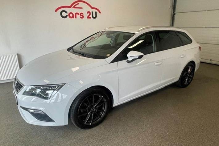 Hvid Seat Leon fra 2020 set udefra