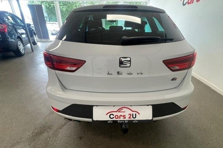 Hvid Seat Leon fra 2020