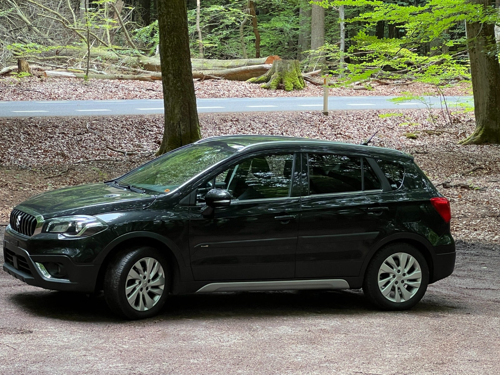 Sort Suzuki S-Cross fra 2019