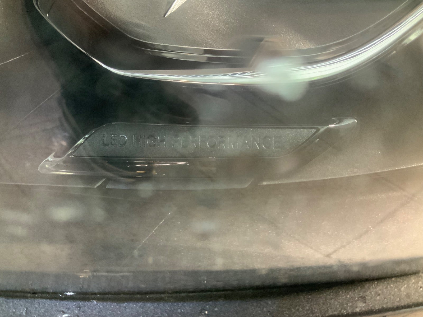 Grå Mercedes A200 fra 2020