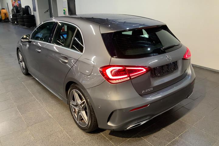 Grå Mercedes A200 fra 2020