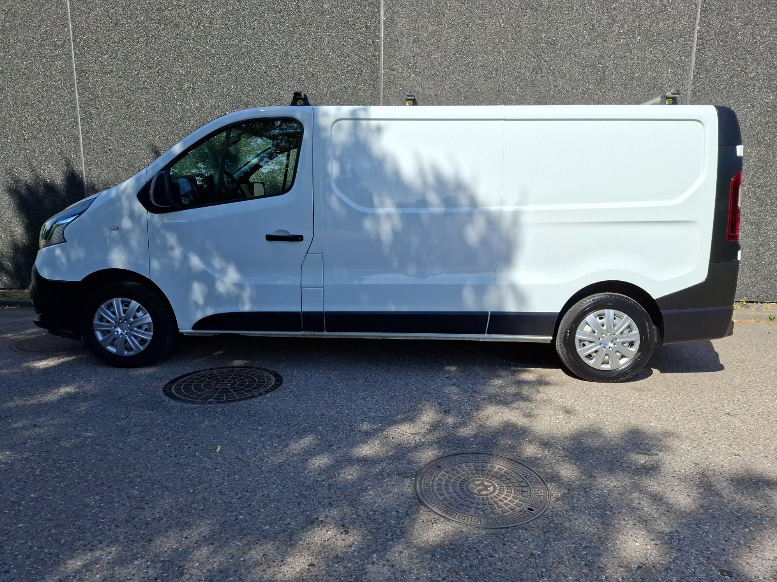 Hvid Renault Trafic T29 fra 2018