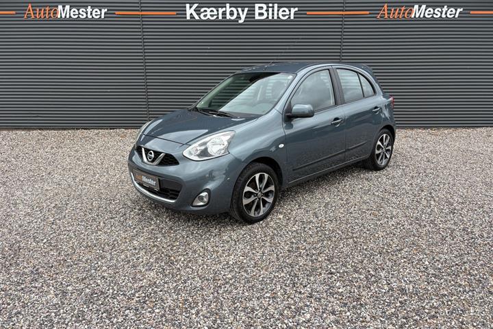 Grå Nissan Micra fra 2013 set udefra