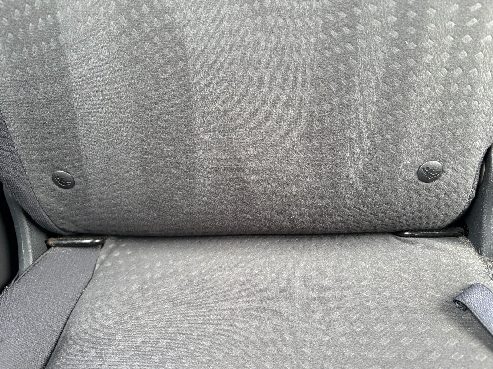 Grå Nissan Micra fra 2013