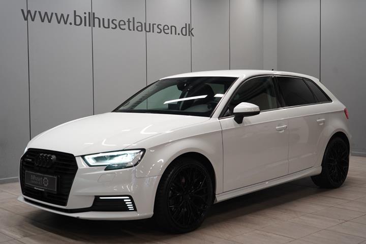 Hvid Audi A3 fra 2017 set udefra