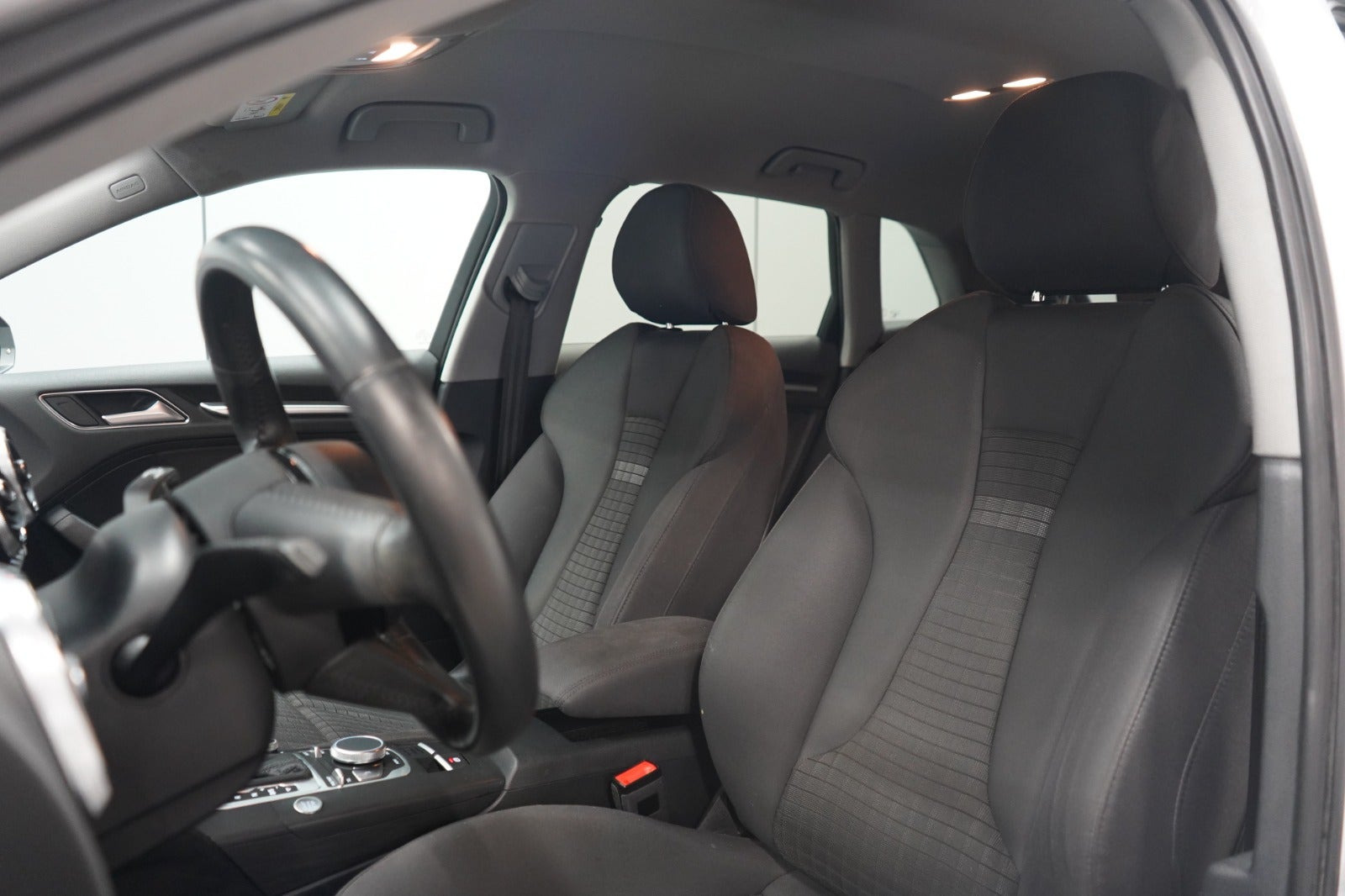 Hvid Audi A3 fra 2017