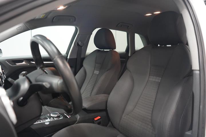 Hvid Audi A3 fra 2017