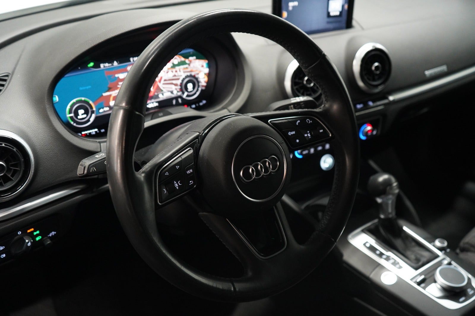 Hvid Audi A3 fra 2017