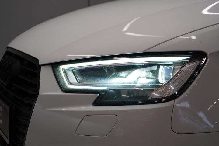 Hvid Audi A3 fra 2017