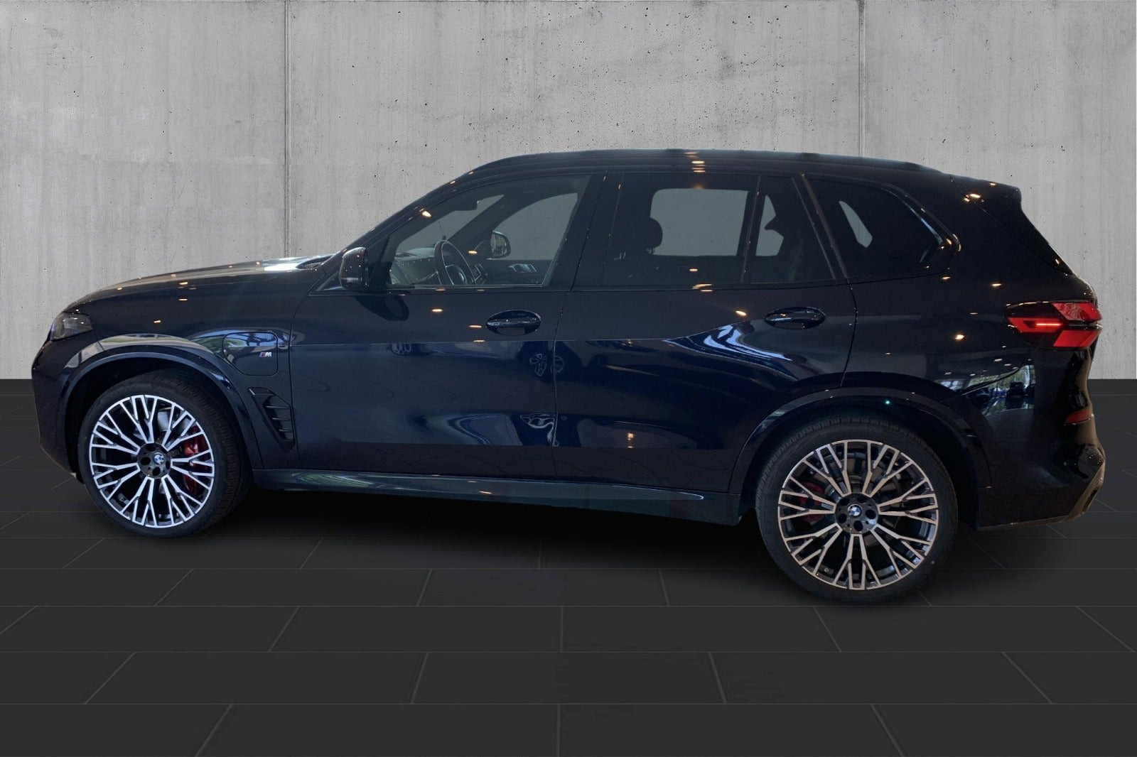 Sort BMW X5 fra 2025