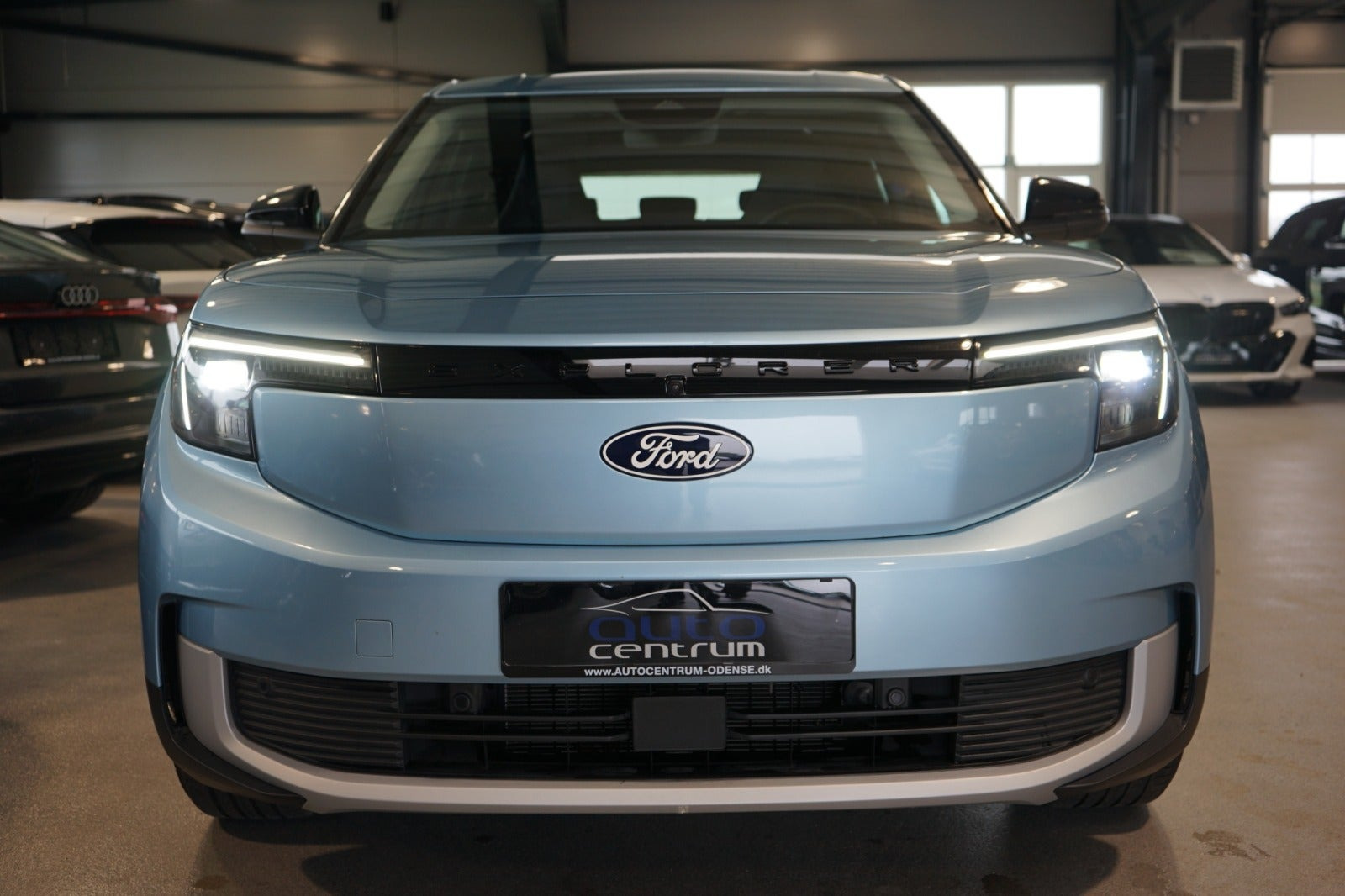Blå Ford Explorer fra 2025