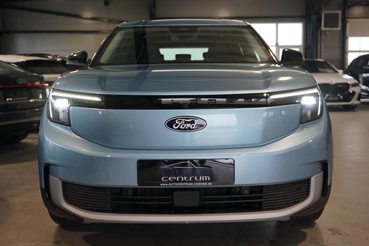Blå Ford Explorer fra 2025