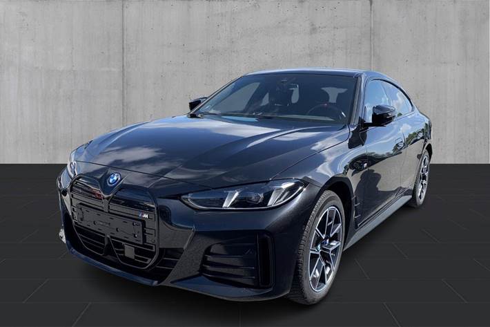 undefined BMW i4 fra 2025 set udefra