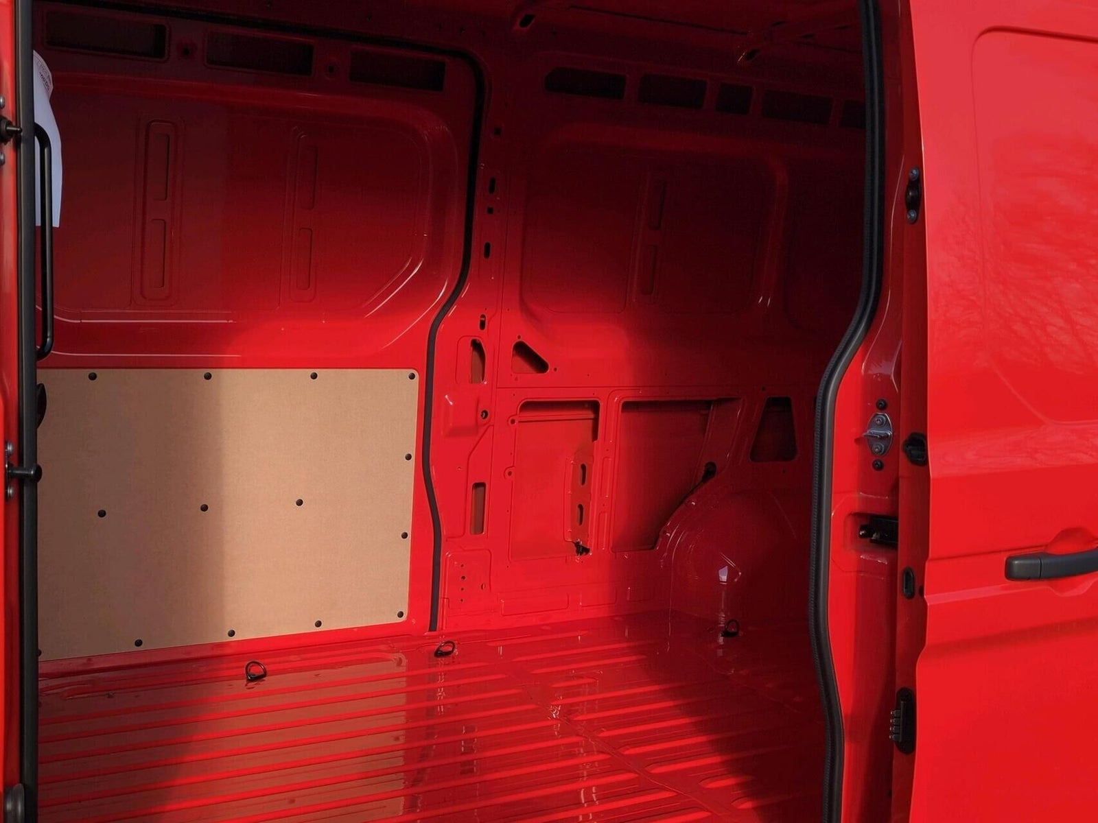 Rød Renault Master V T35 fra 2026