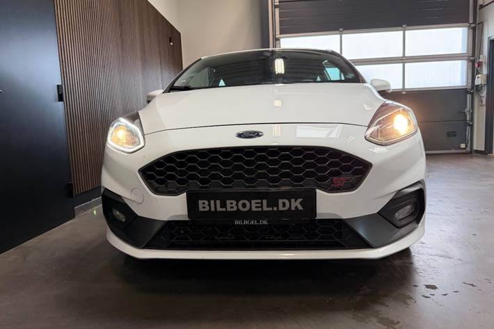 Hvid Ford Fiesta fra 2019