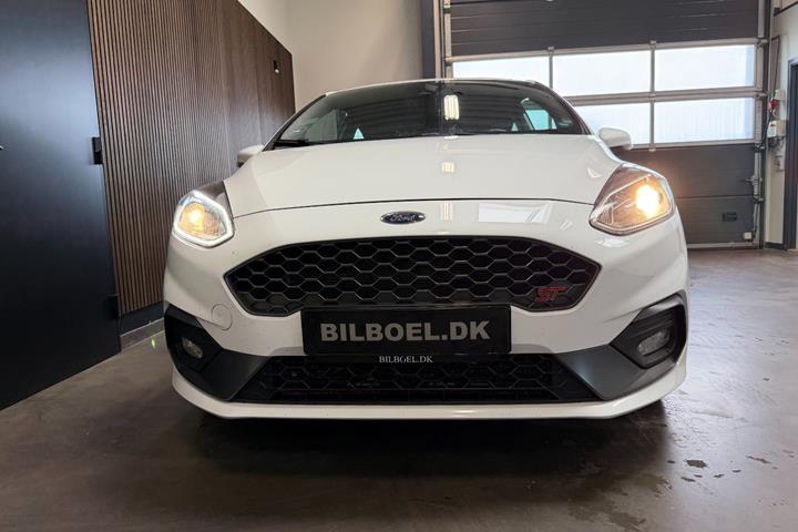 Hvid Ford Fiesta fra 2019