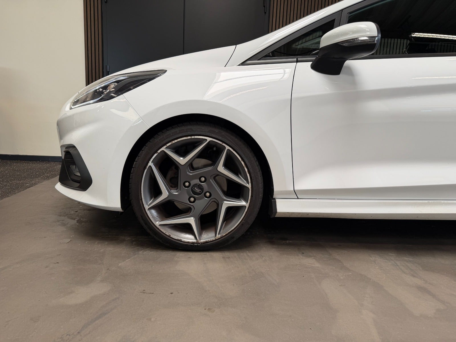Hvid Ford Fiesta fra 2019