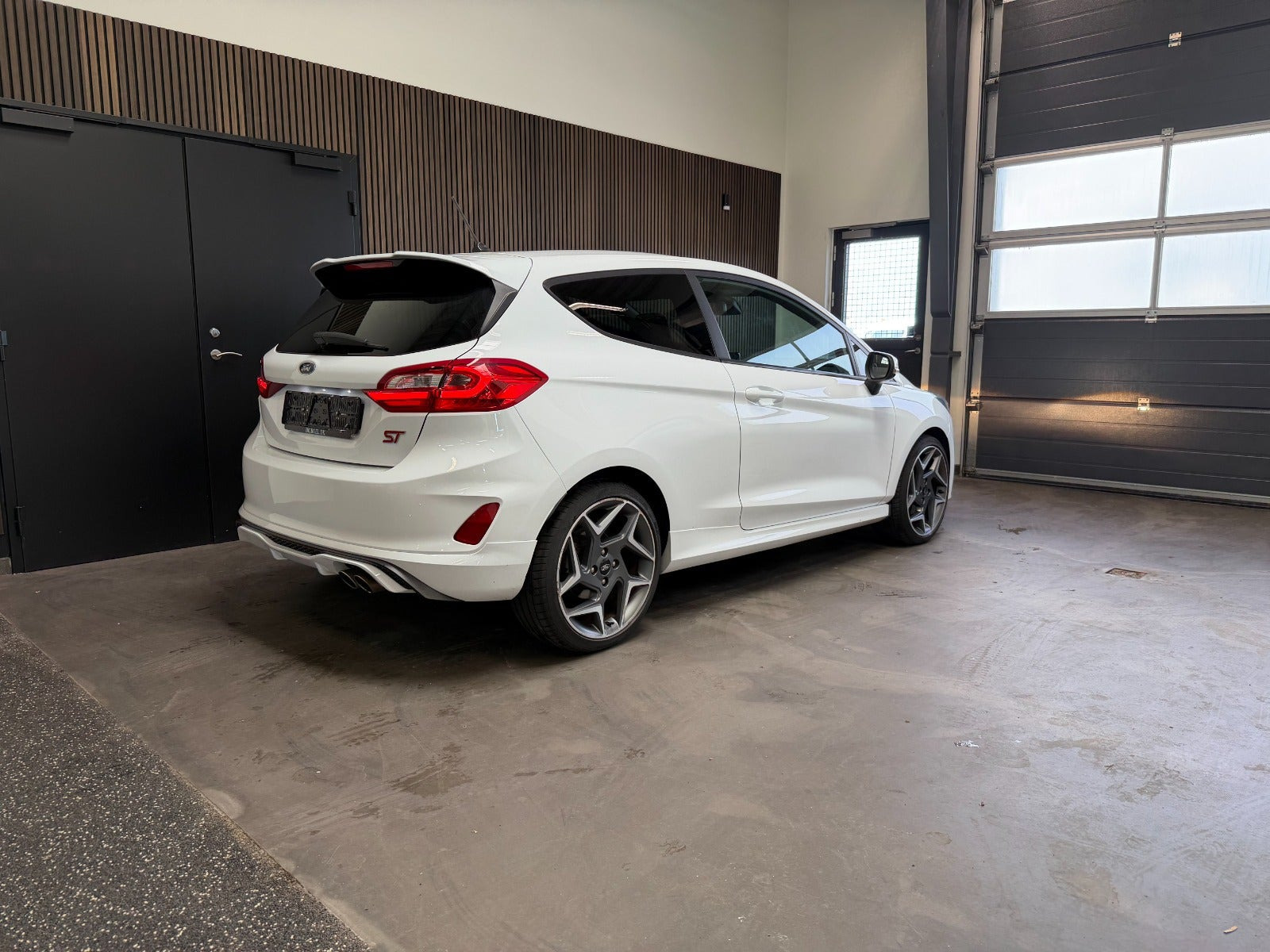 Hvid Ford Fiesta fra 2019