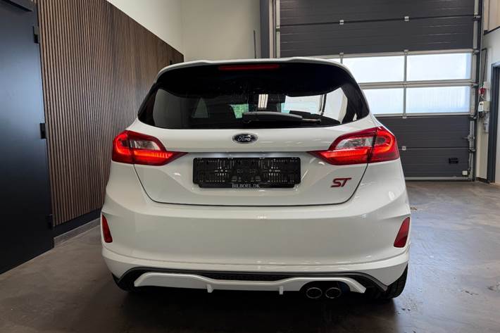 Hvid Ford Fiesta fra 2019