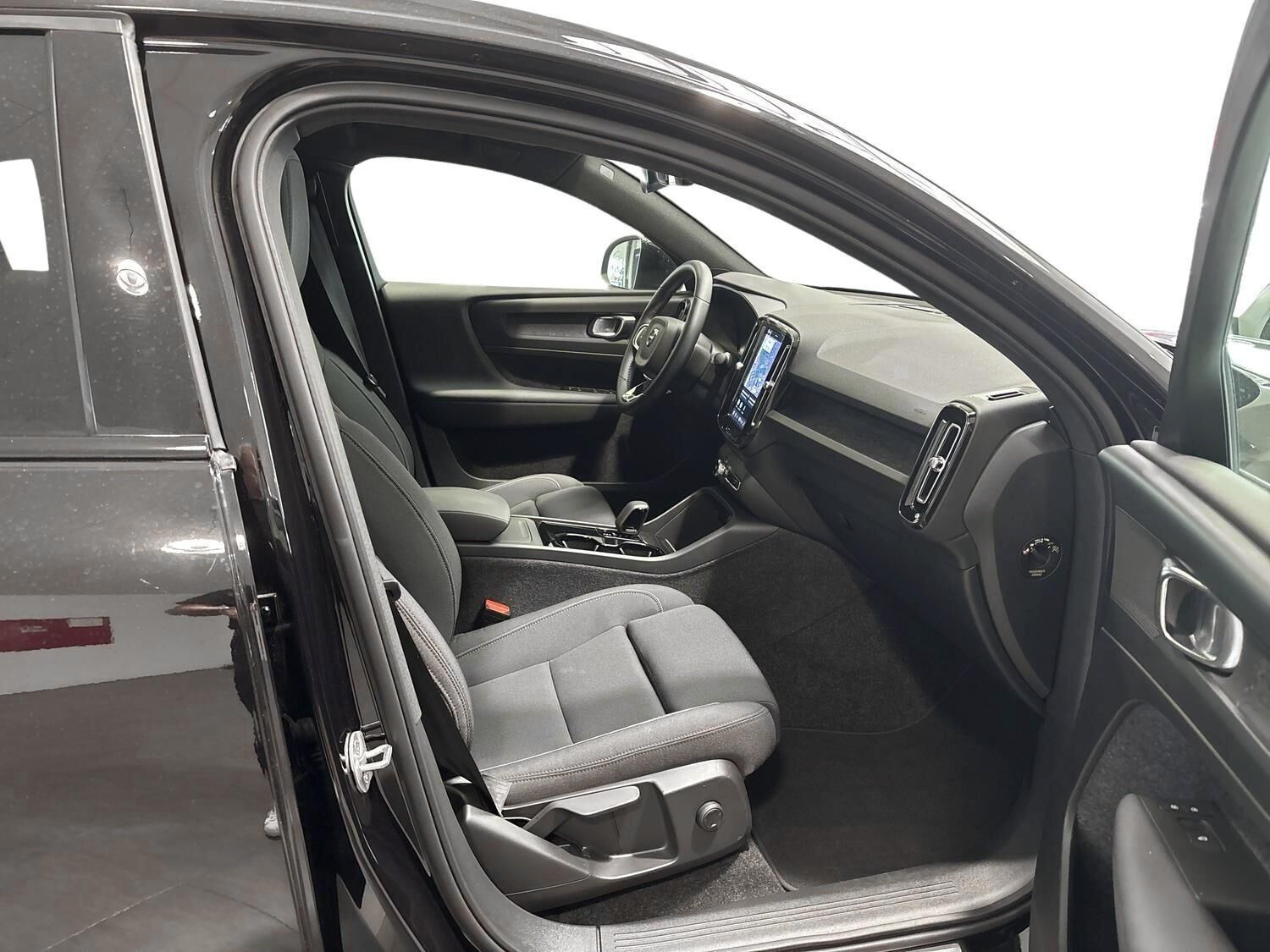 Sort Volvo C40 fra 2023