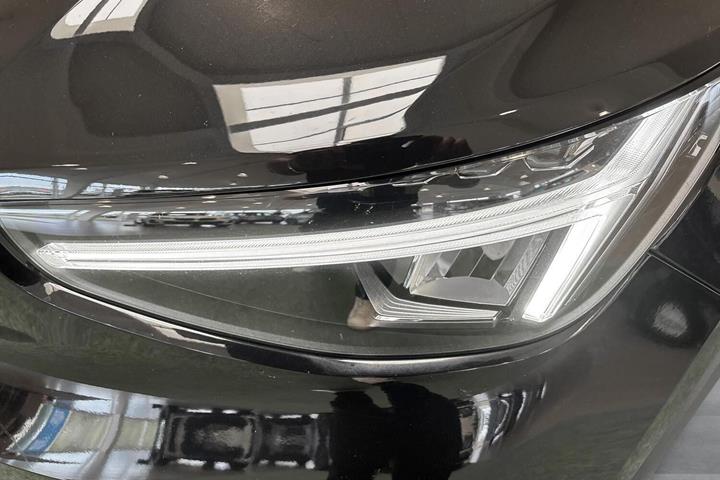 Sort Volvo C40 fra 2023