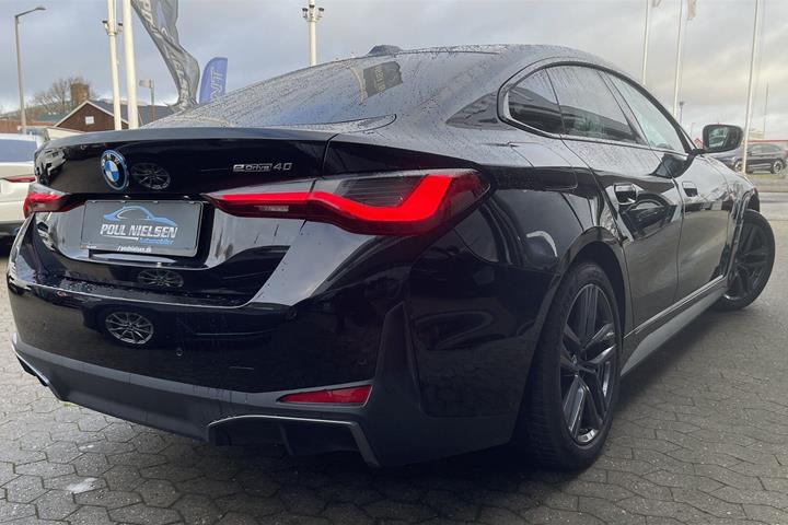 Sort BMW i4 fra 2023