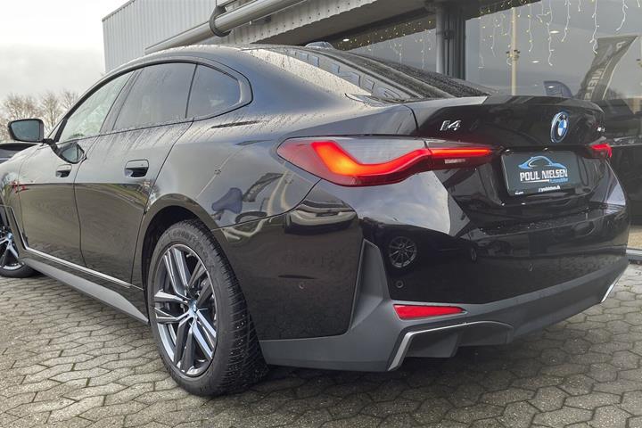 Sort BMW i4 fra 2023
