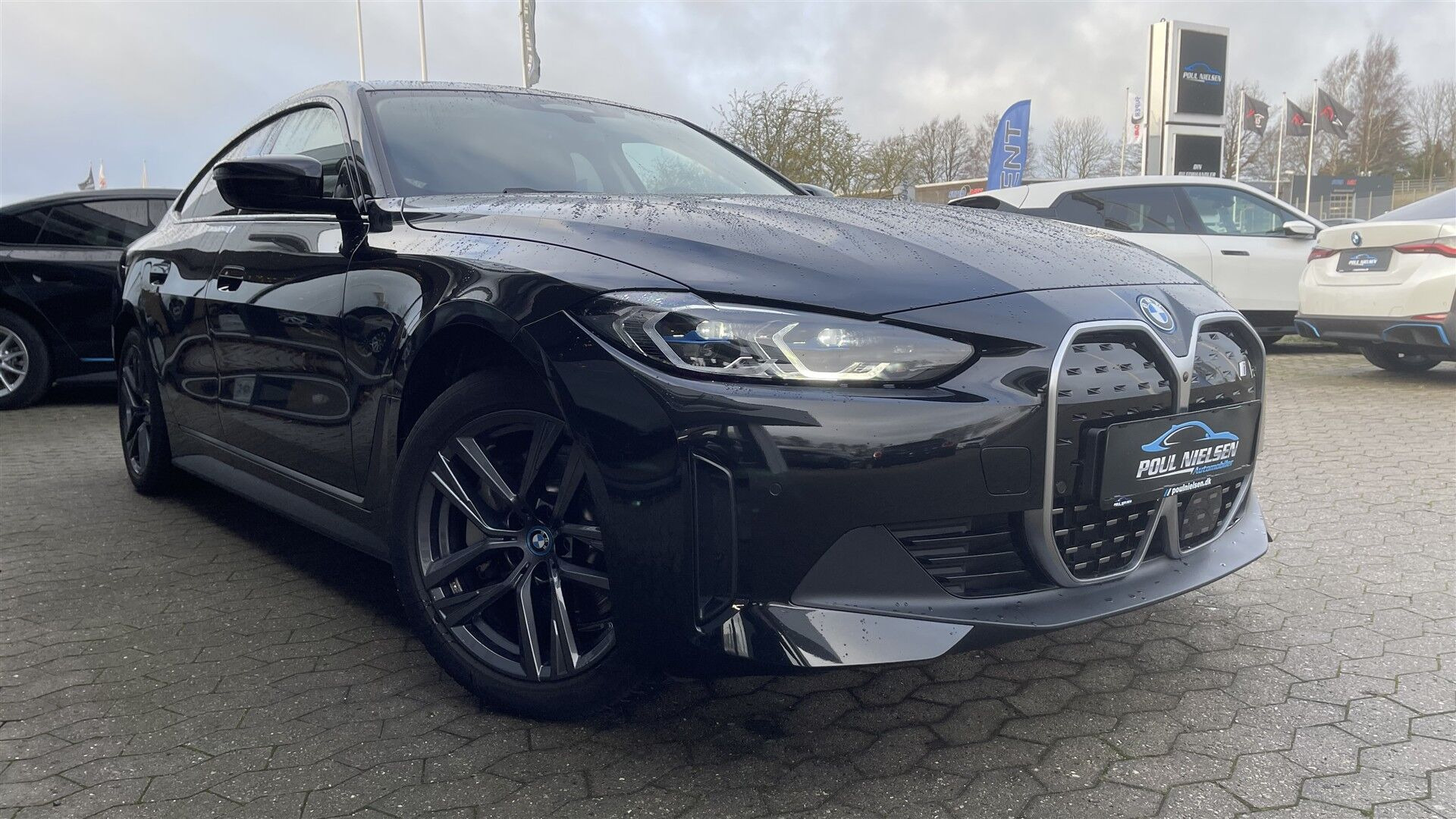 Sort BMW i4 fra 2023