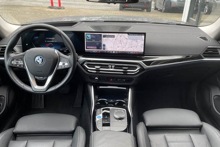 Sort BMW i4 fra 2023