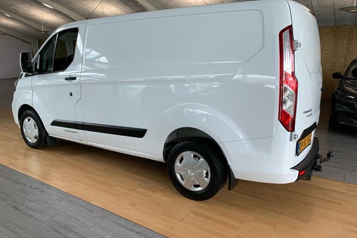 Hvid Ford Transit Custom fra 2023