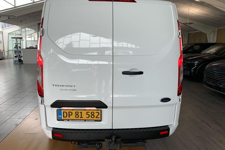 Hvid Ford Transit Custom fra 2023