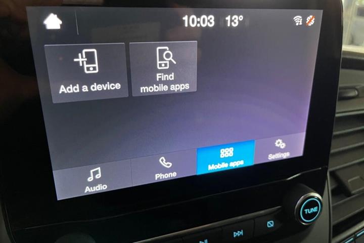 Hvid Ford Transit Custom fra 2023