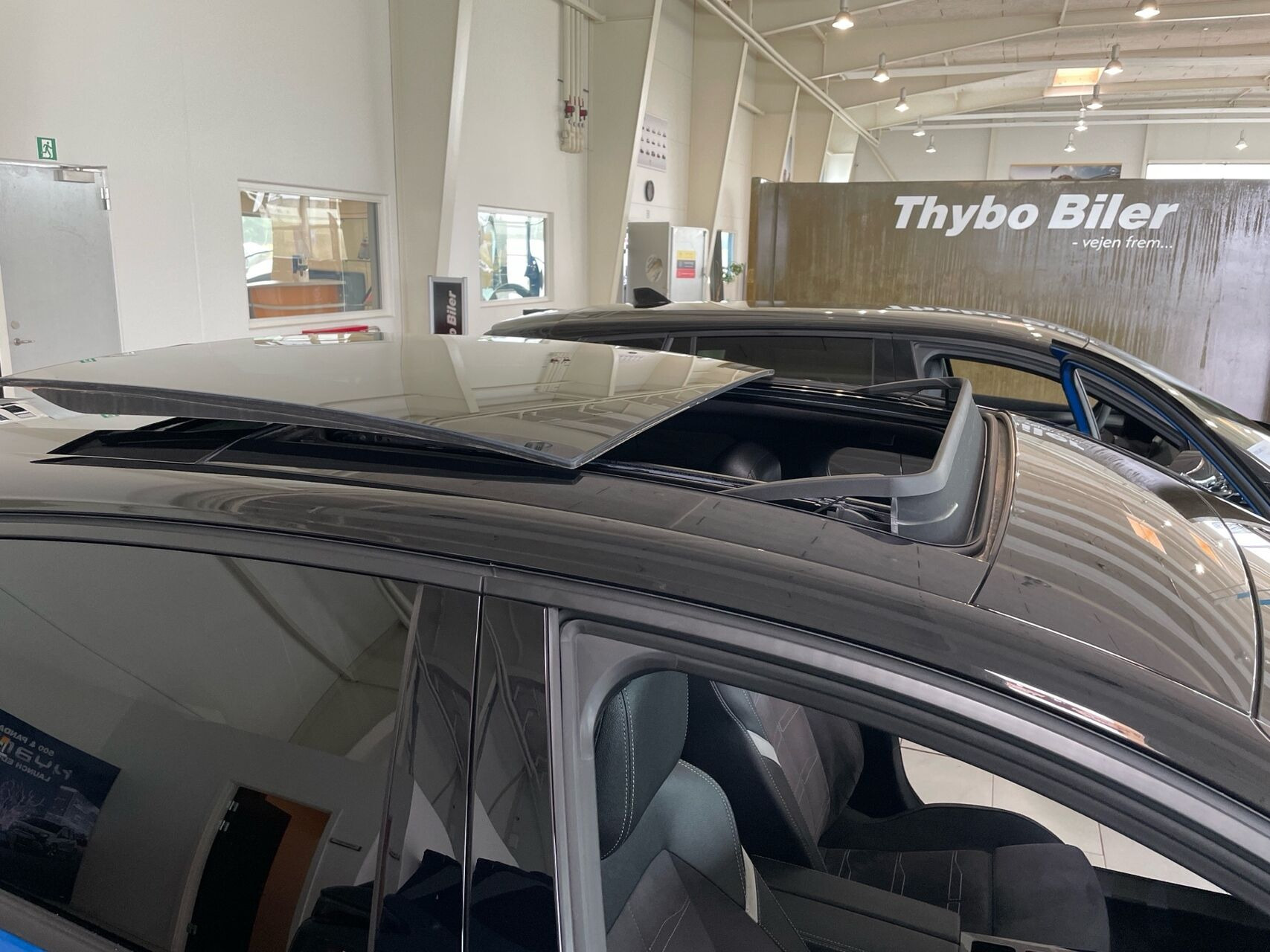 Blå Opel Astra-e fra 2025