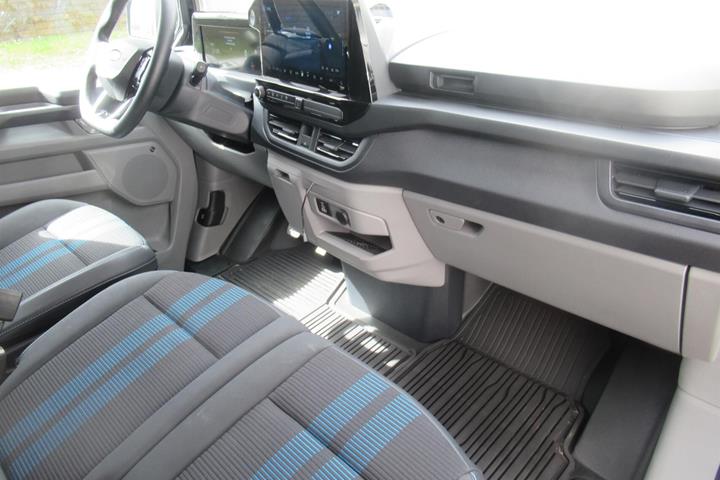 Sort Ford Transit Custom fra 2025