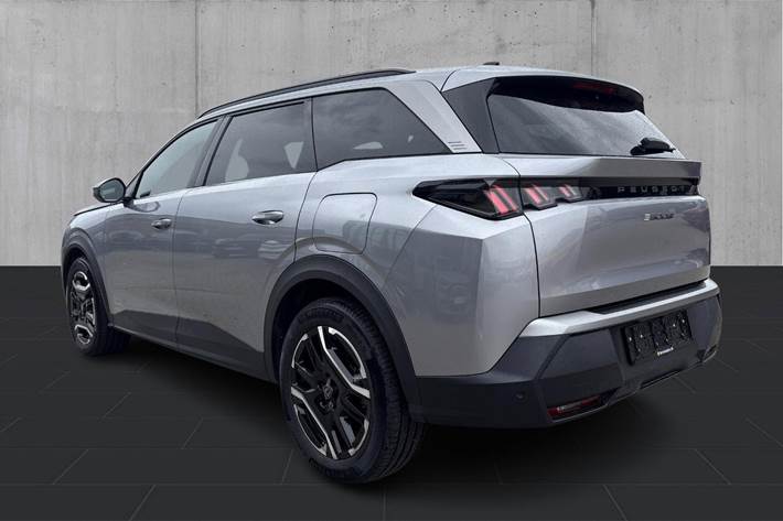 Grå Peugeot e-5008 fra 2025